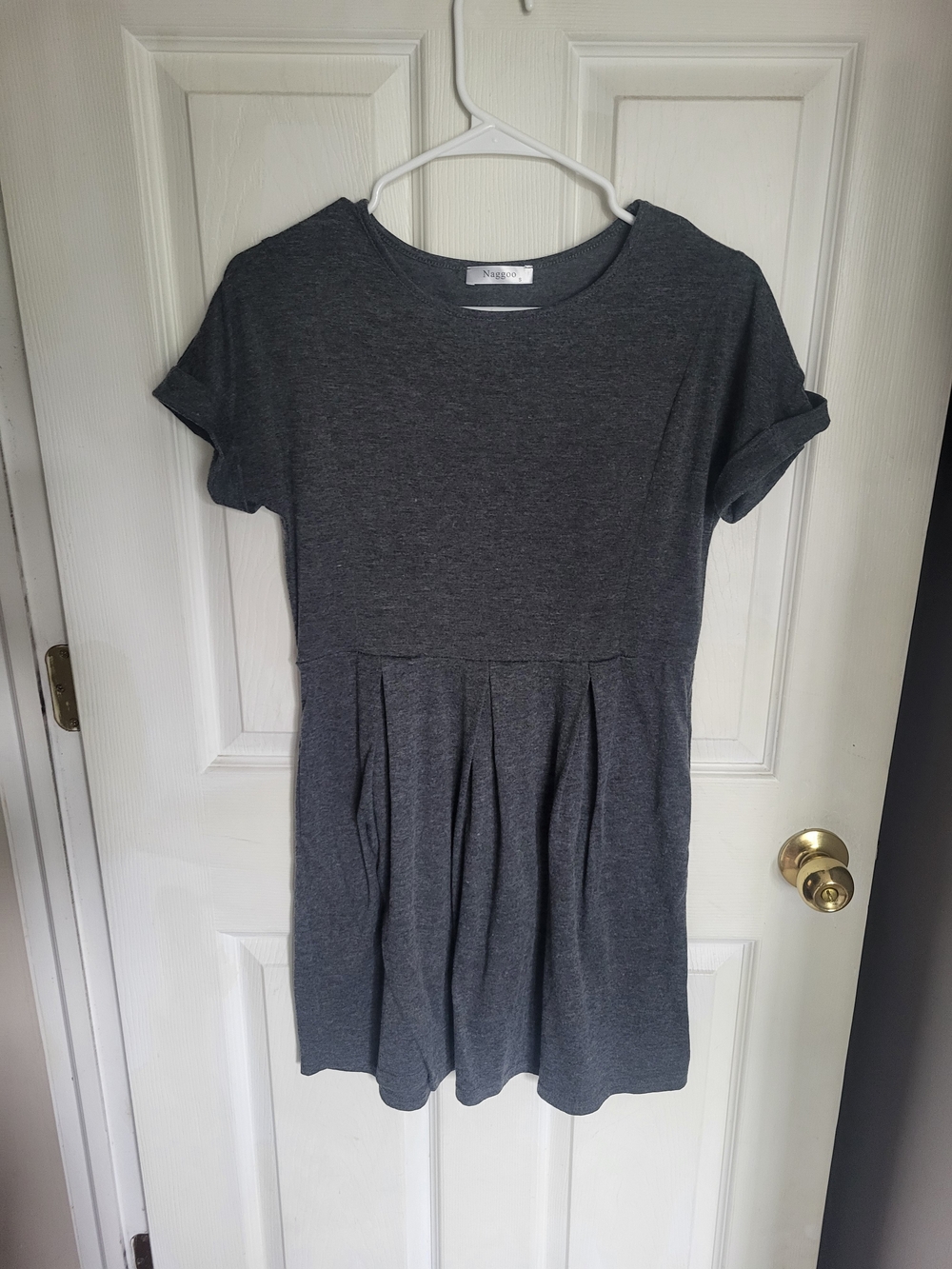Ladies Grey Short-Sleeve Pleated Dress